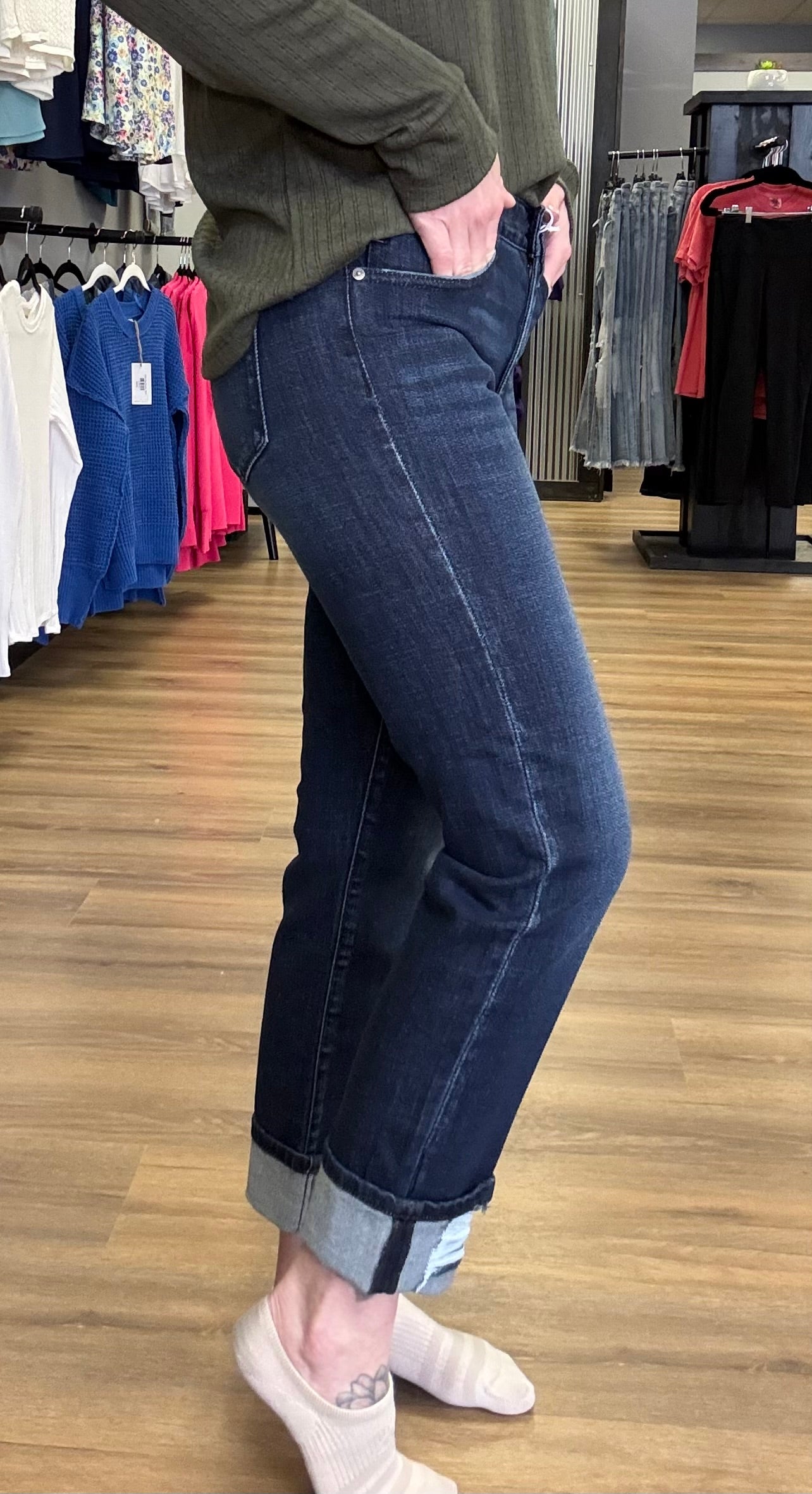 Kancan mid rise skinny straight jeans